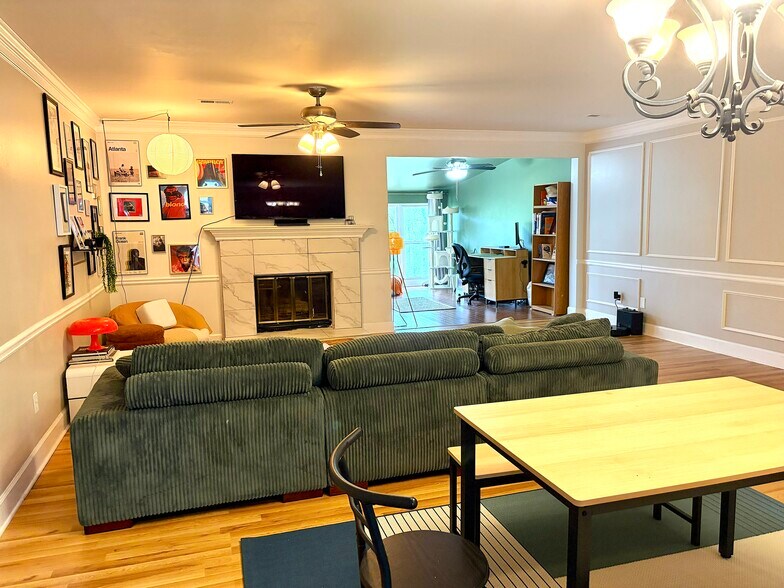 Building Photo - 1330 Poplar Pointe SE