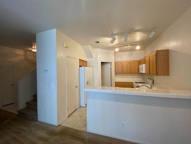 Building Photo - 251 S Green Valley Pkwy
