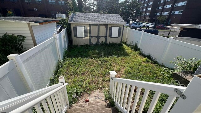 Building Photo - 216 N South Carolina Ave