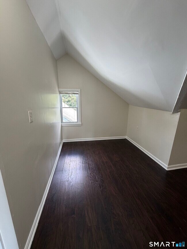 Building Photo - 306 Judson Pl