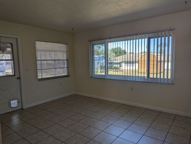 Building Photo - 1003 W Buttonbush Dr