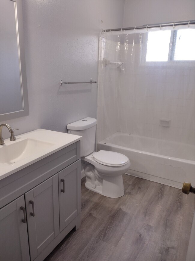 Building Photo - 7514 Wovenwood Ln