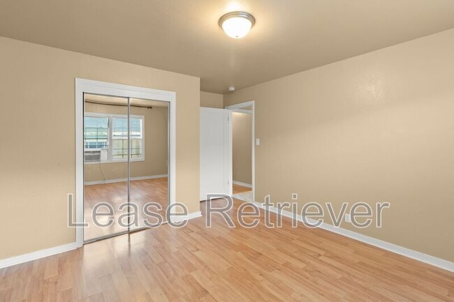 Building Photo - 703 A St