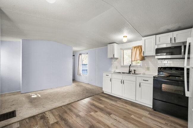 Building Photo - 2560 S Tabernacle Pl