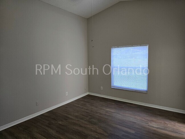 Building Photo - Winding Creek