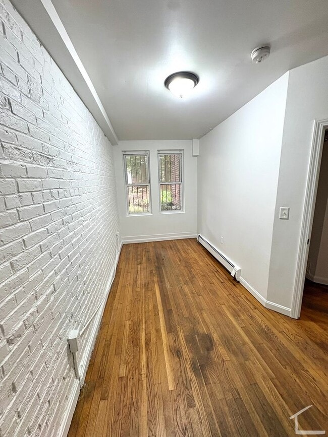 Building Photo - 2 bed in Brighton