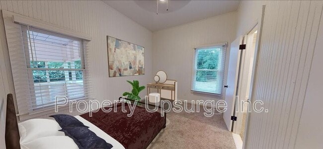 Building Photo - 648 Reeds Ave