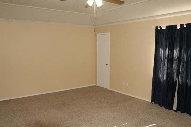 Building Photo - 1025 Cloverdale Ln
