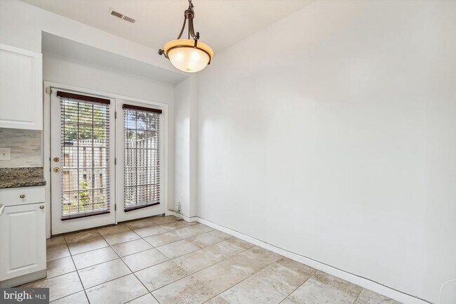 Building Photo - 8360 Hunter Murphy Cir