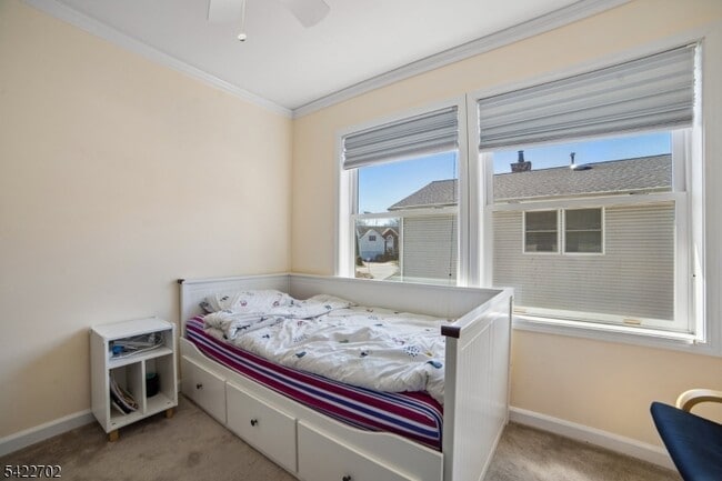 Building Photo - 21 Grove St