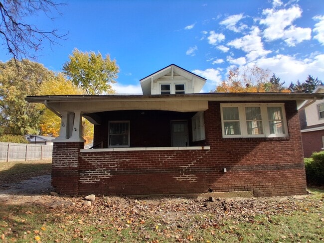 Primary Photo - 1901 Smith Ave