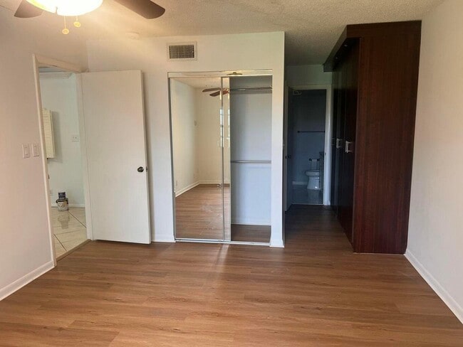 Building Photo - 9440 SW 8th St