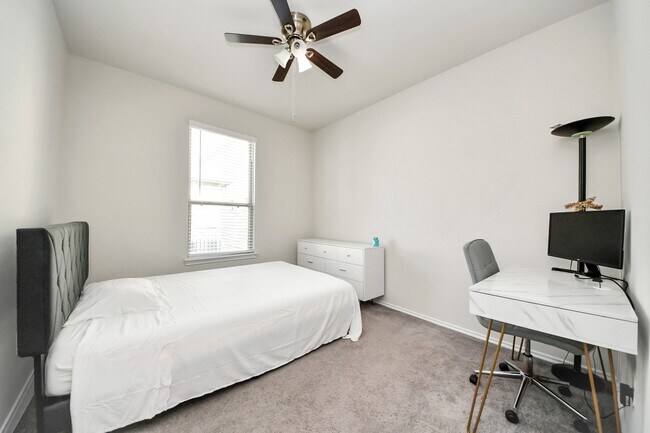 Building Photo - 3116 Dakota Falls Dr