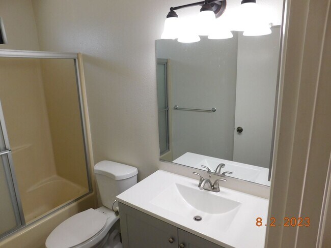 Building Photo - PER633