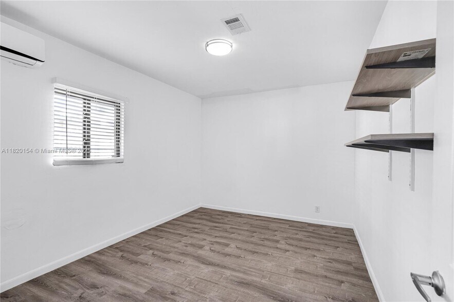 Building Photo - 8430 NW 15th Ct