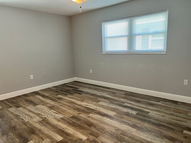 Building Photo - 4042 Audubon Dr