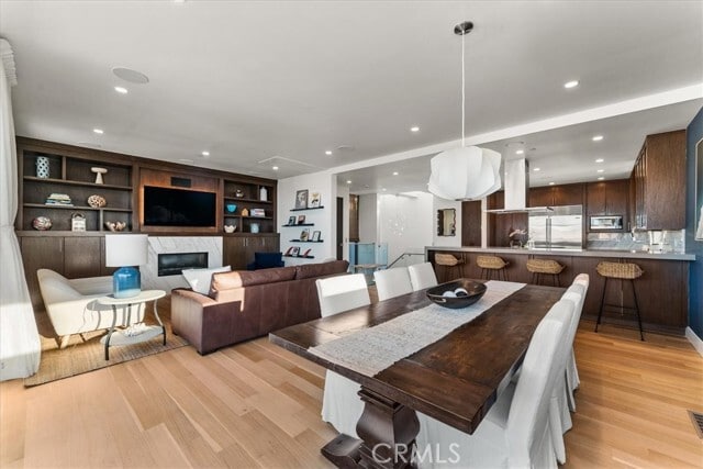 Building Photo - 228 38th St