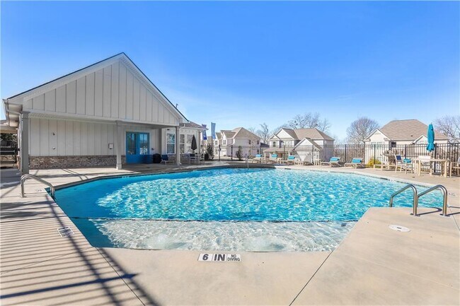 Building Photo - 730 Ireland Ln