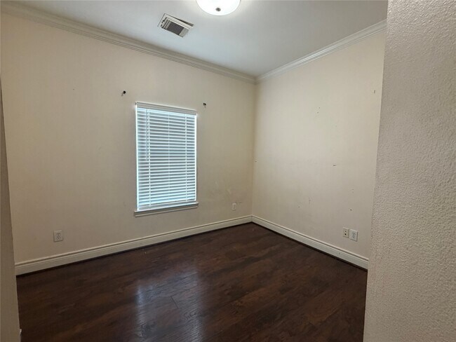 Building Photo - 14434 Summer Garden Dr