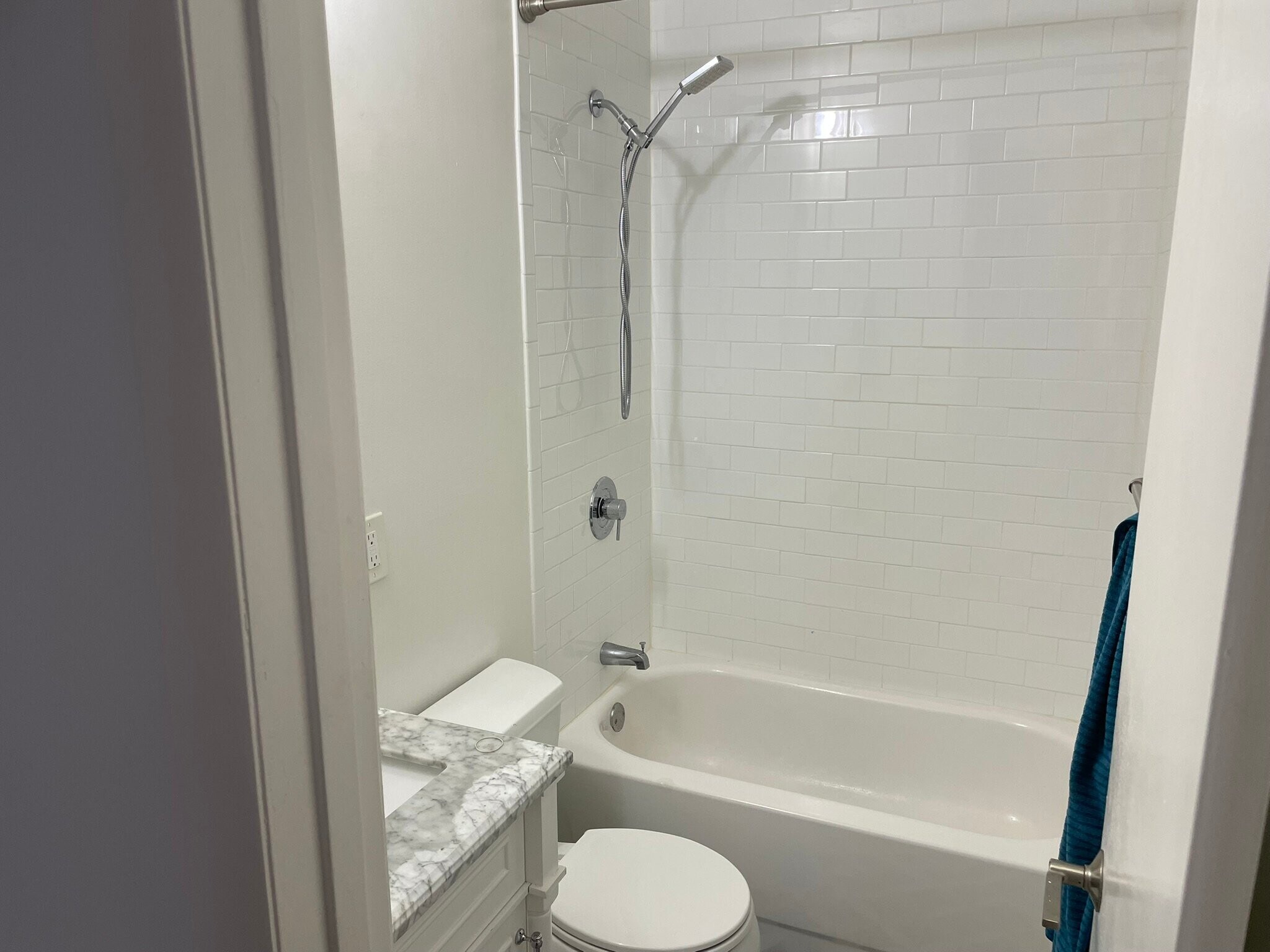 Building Photo - 1321 I St NE