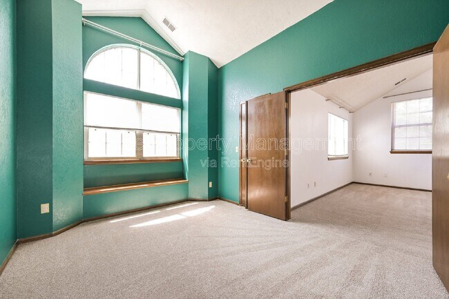 Building Photo - 5863 W Atlantic Pl
