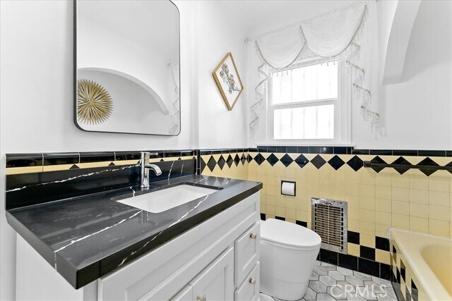 Building Photo - 1428 W 92nd St