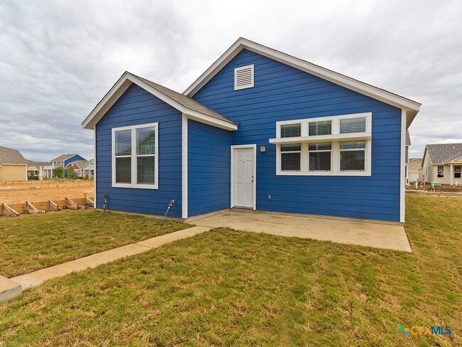 Building Photo - 335 Rachel St