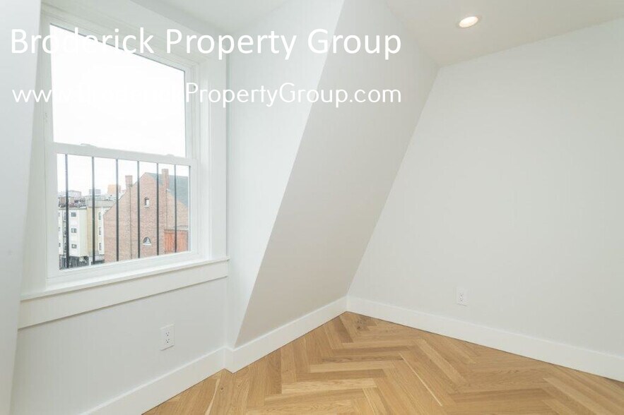 Building Photo - 468 Massachusetts Ave