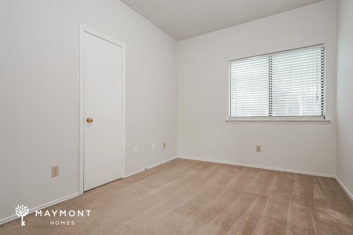 Building Photo - 3614 Riverhead Dr