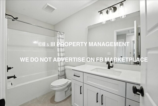 Building Photo - 8733 SW Edgewater Dr