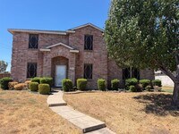 Building Photo - 2801 Yellow Rose Ln