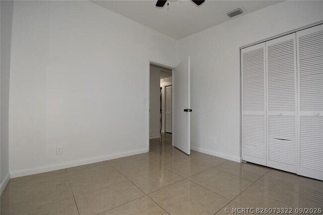 Building Photo - 514 Woodgate Cir