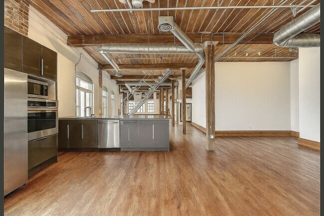 Building Photo - 161 Mangum St SW