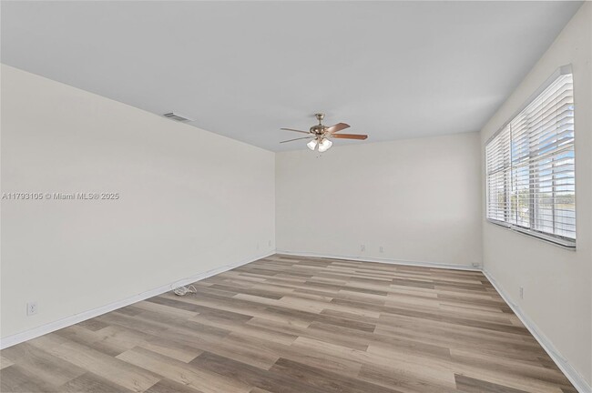 Building Photo - 6402 Buena Vista Dr