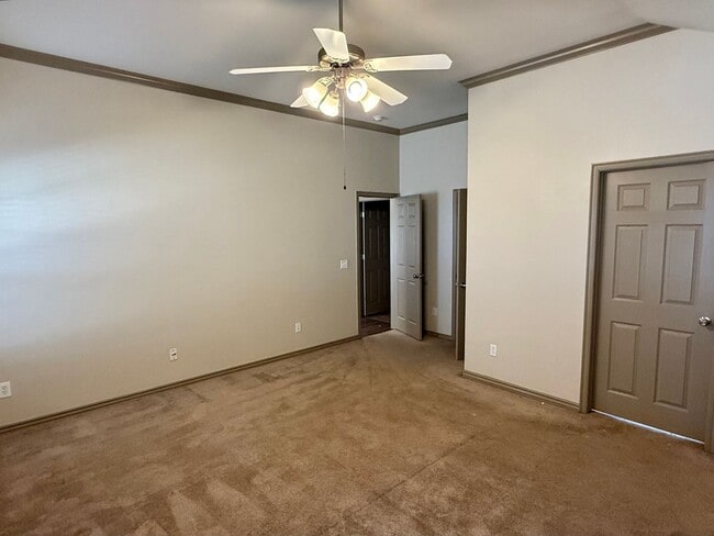 Building Photo - Gorgeous Four Bedroom Home in Scissortail Landing of Edmond