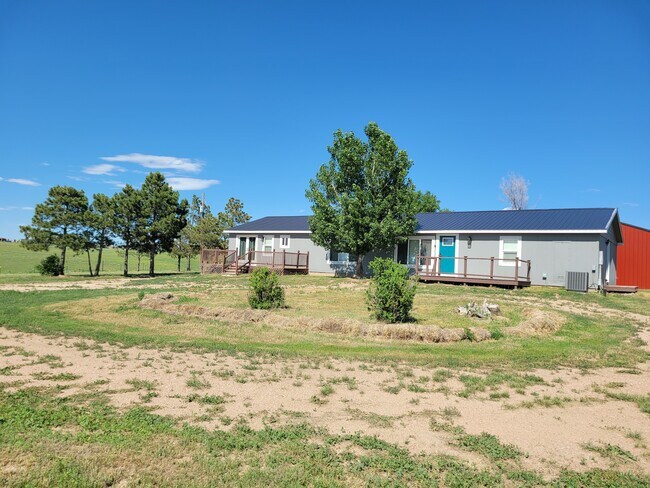 Building Photo - 11665 Blaney Rd S