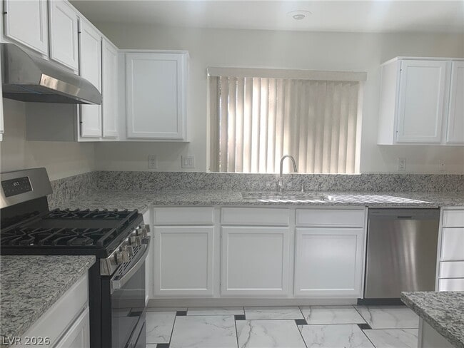 Building Photo - 9113 Grayling Dr