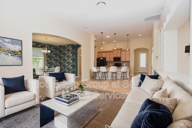 Building Photo - 5632 Aral Dr