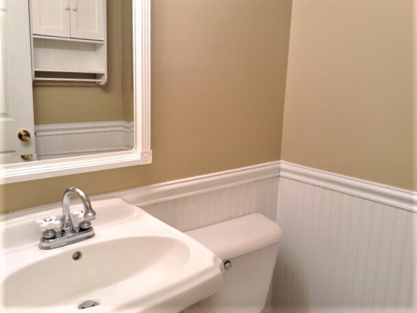 Building Photo - 391 Sherman Dr