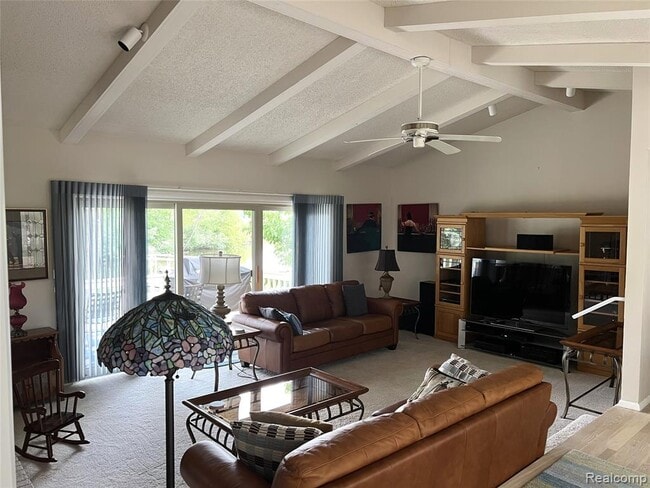 Building Photo - 5250 Bronco Dr