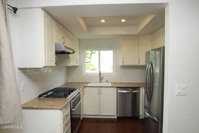 Building Photo - 1299 Ramona Dr