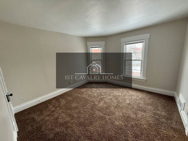 Building Photo - 39 N Balch St