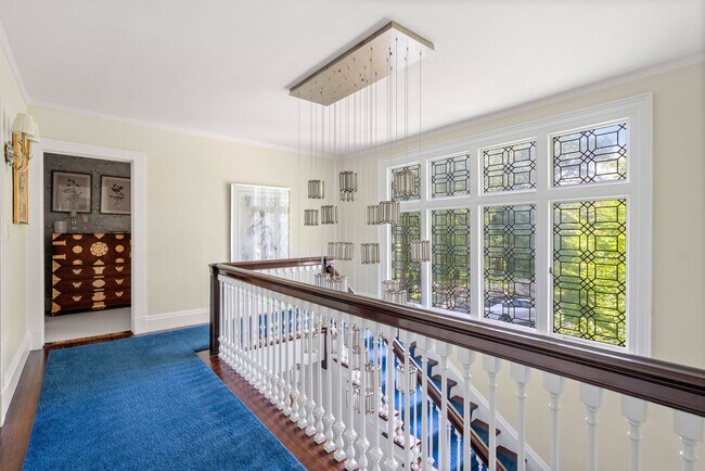Building Photo - 427 Westfield St