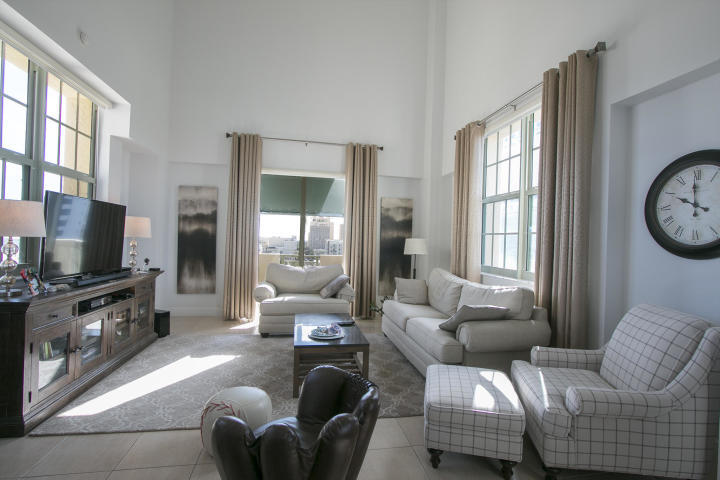 Building Photo - 610 Clematis St