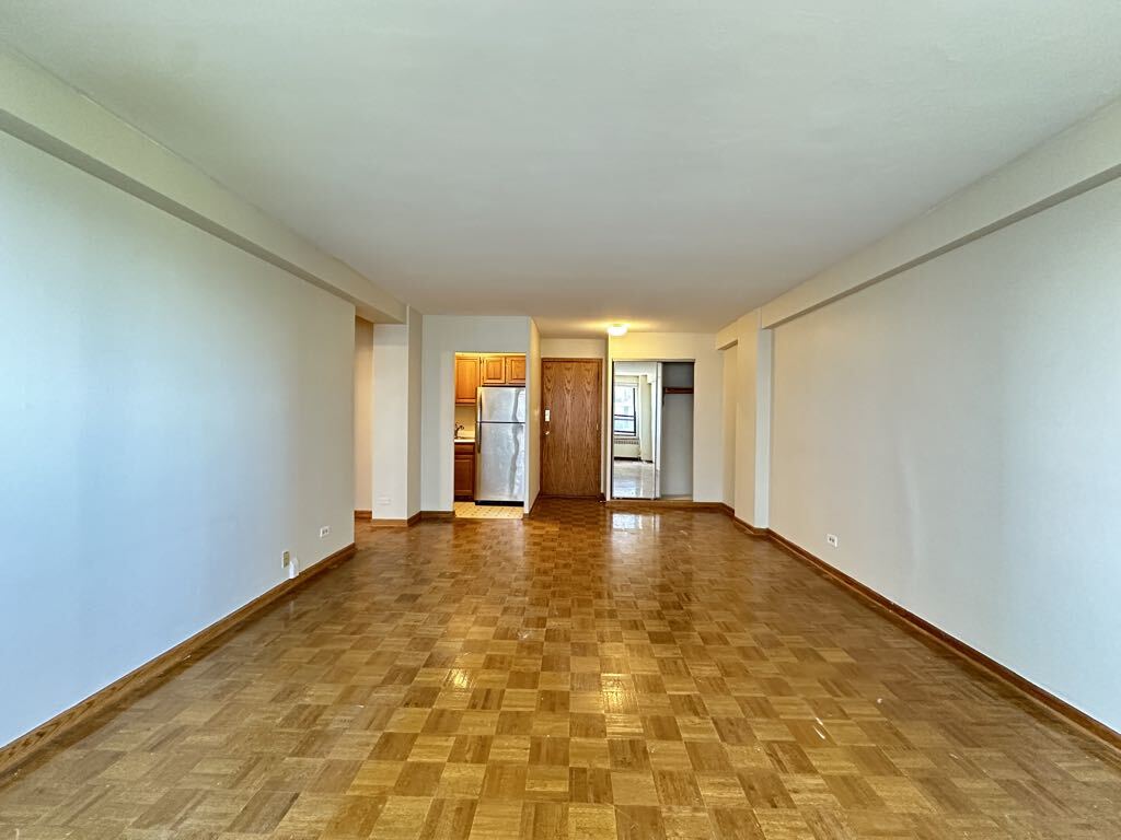 Building Photo - 4180 N Marine Dr
