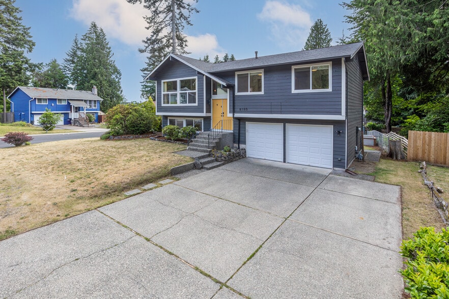 Building Photo - 8105 Spur Ct NW