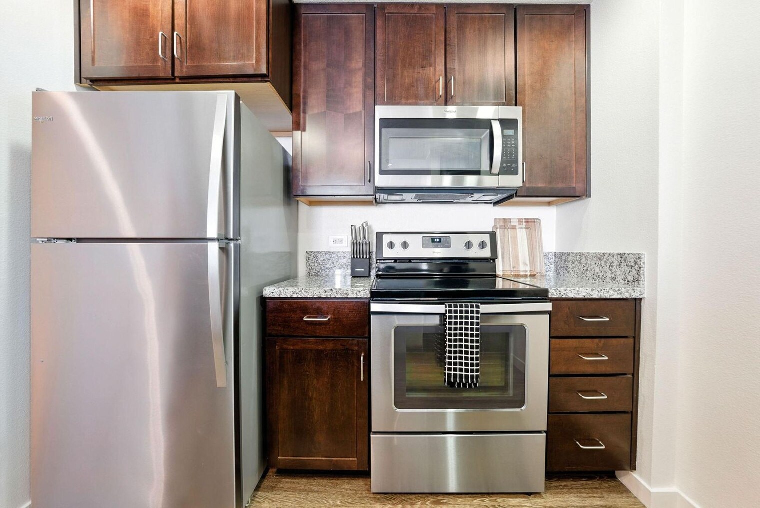 Building Photo - 1201 4th St