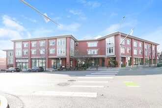 Building Photo - Stunning 2 Bedroom 2 Bath condo, with 2 Parking spots in the heart of vibrant Kirkland for Rent