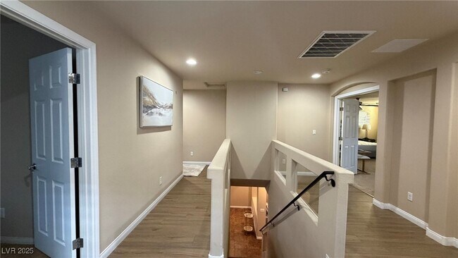 Building Photo - 6451 Parrot Ridge Ct