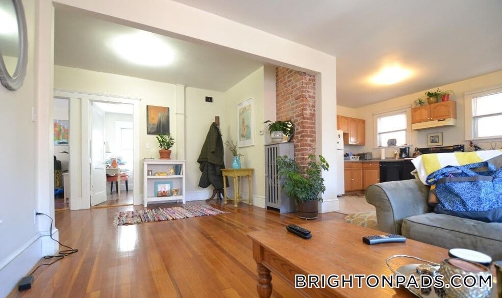 Building Photo - 505 Washington St